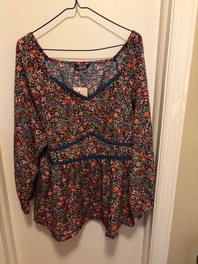 BloomChic Navy Floral V-Neck Tunic with Coral Accents
